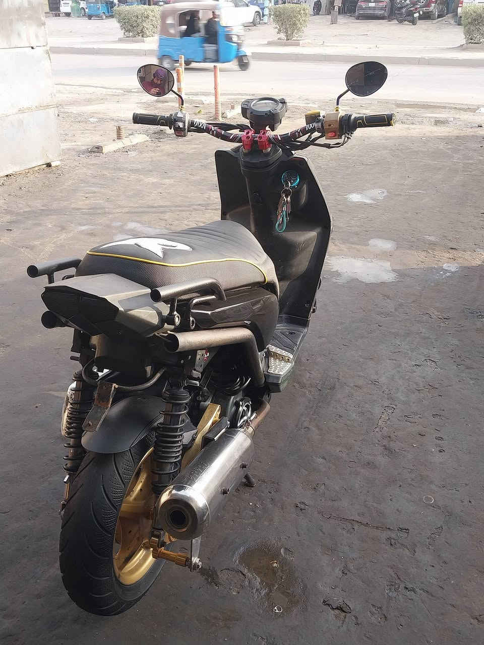 السلام عليكم
سكنس جبلي للبيع 
الدراجه خير من الله 
فول تزويد 
مكينه رياضي ماعرف شكد حجمها 
السعر مناسب 
ملاحضه مامتوجد على الفيس بوك
للاتصال ***********
