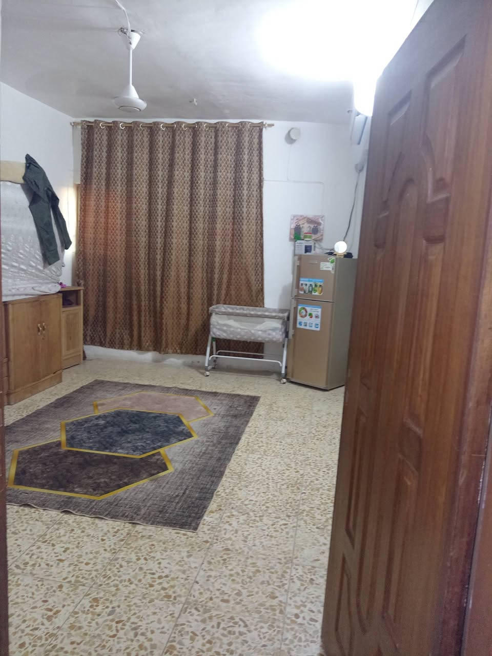 ،سلام عليكم البيت للبيع مساحته 150متر طابو صرف البناء جديد طابوك واجهه 7ونص والنزال 206غرف نوم وباقي التفاصيل واتساب اتصال ***********
