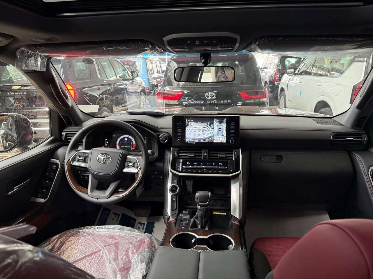 * لاندكروزر GXR لمتد 2025 زيرو بلاك ادشن ابواب شفط بغداد 
* ⁠سعد العبيدي (7700637589)
* ⁠الموديل : 2025 ابواب شفط 
* ⁠الفئة: GXR / LIMTE بلاك ادشن
* ⁠السعر (114 / مليون) 
* ⁠اللون اسود رقم بغداد 
* ⁠العدد (زيرو)داخل جلد (احمر واسود)
* ⁠محرك  6 سلند (4000) تنفس طبيعي
* ⁠رادار خلفي مانع تصادم امامي 
* ⁠لد شباك امامي ابواب شفط 
* ⁠دوسات جانبية نيكل 
* ⁠شباك امامي اسود بلاك 
* ⁠علامات البلاك الخمسة 
* ⁠كتابات اللمتد الاسود 
* ⁠اريل نفكيتر سبايدر شمعة
* دعاميات كت (لحاية) 
* ⁠ترايش ابواب نفخ ايرباك عدد (8)
* ⁠بصمة تشغيل بصمات ابواب عدد (5) 
* ⁠شاشة امامية كبيرة 
* شاشات خلفية عدد (2)
* ⁠كامرات عدد 4 (360 درجة) 
* ⁠فتحة سقف (سلايت) 
* ⁠كراسي الامامية كهرباء 
* كراسي الامامية تبريد 
* ⁠مقاعد (7) راكب دفع رباعي (4 * 4) 
* ⁠ثلاجة وسطية جنطة كهرباء 
* ⁠تبريد شاشة شاحن واير ليس 
* ⁠حساس امامي خلفي 
* ⁠مري طي كهرباء 
* ⁠وباقي مواصفاتGXR المتد المعروفة 
* ⁠السعر (114 / مليون) رقم بغداد
* بغداد - معارض النهضة - الشارع الثاني - شركة ذرى الخليج هـ(***********) بغداد, العراق
