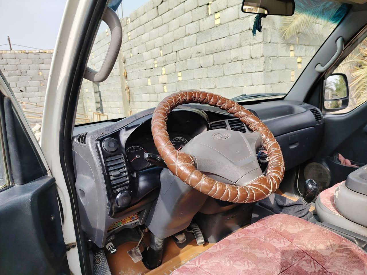 سلام عليكم كيا حمل موديل ٢٠١٢ تحويل ثاني يوم سنويه مجدد رقم انكليزي سياره مكفوله للاستفسار الاتصال على الرقم *********** السعر ٨٥ وبيهه مجال مكان ذي قار سوق الشيوخ
