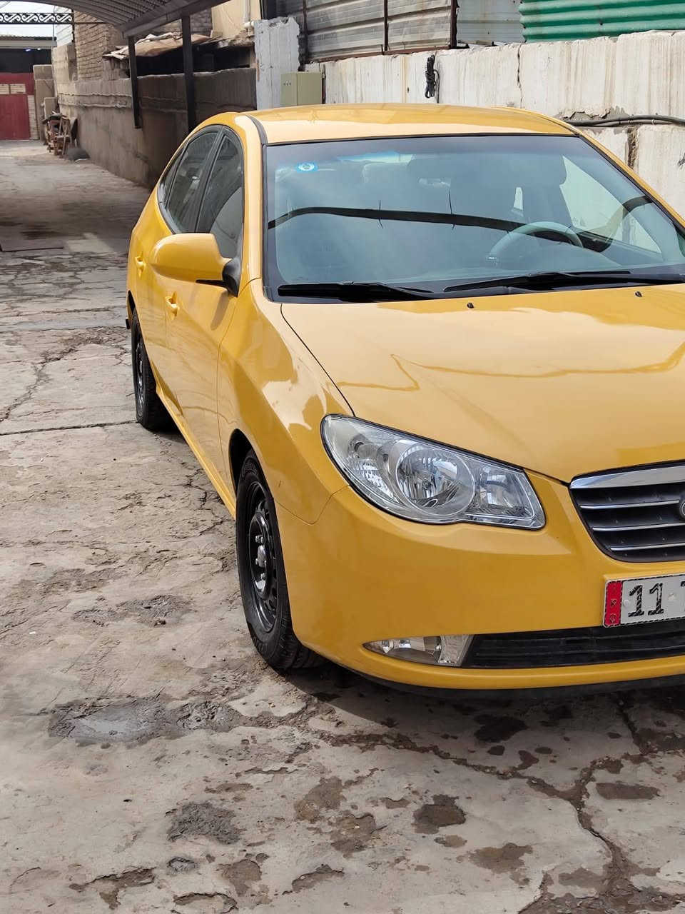 السلام عليكم ألنترا موديل 8تكسي كفاله كير ومكينه وتبريد شد جديد السياره وارد امريكي  محرك 2000 السيارة مكفوله دواخل وشاصي ولغد تخم تاير جديد حادثها جاملغ امامي وبنيد نفسه مصلح مكان السيارة بغداد الدوره سعرها 90 وبيها مجال بسيط اخوان اني مكلف بالنشر وهذا رقم صاحب السياره ***********
