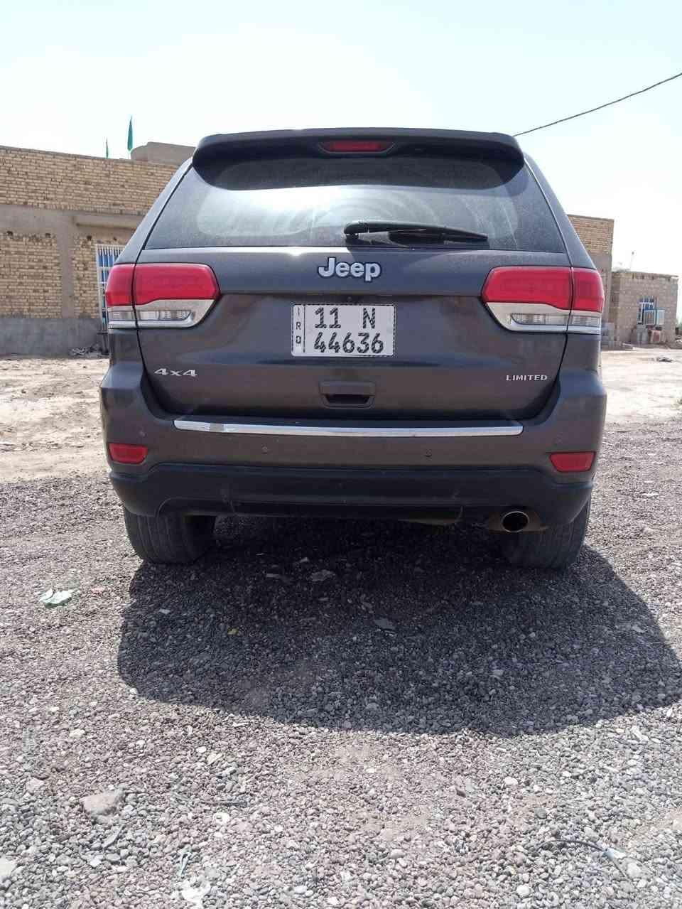 سلام عليكم

جيب كراند شيروكي V6, 3600 , 4X4
موديل 2017
فول مواصفات 1/1
المواصفات :- .
كشنات كهرباء
كشنات الامامية كهربائية + تدفئة تبريد
شاشة 8 انج
داخل جلد
مري حراري
اشارة بالمري
حساسات امامية خلفية
نشغيل عن بعد، اطفاء عن بعد صندوق كهرباء
تخم تاير جديد
3 وضعيات للقيادة :-
Sport نضام
ECO نضام

Normal نضام
المصابيح الامامية متفاعلة مع LED نهاري 

المصابيح الامامية

نضام خاص للطرق الوعرة

نضام صعود الجبال

تدفئة ستيرن

وضع الفرامل الخلفية الالكترونية ( توقف ذاتي عند الرجوع )

مكاني بغداد الأمين 
رقمي ***********
***********
السعر 148بيهة مجال للطيبين
علما سيارة مصبوغة عام حادث داخلة غابة مطخطخة
