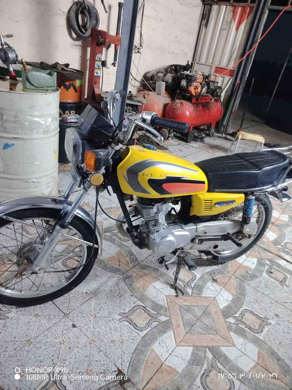 يالله سلام عليكم دراجه ارشا  وراق صولي سبع وراق  نضيفه كلش ومرتبه  السعر 475.   خوان لمايشتري ***********
