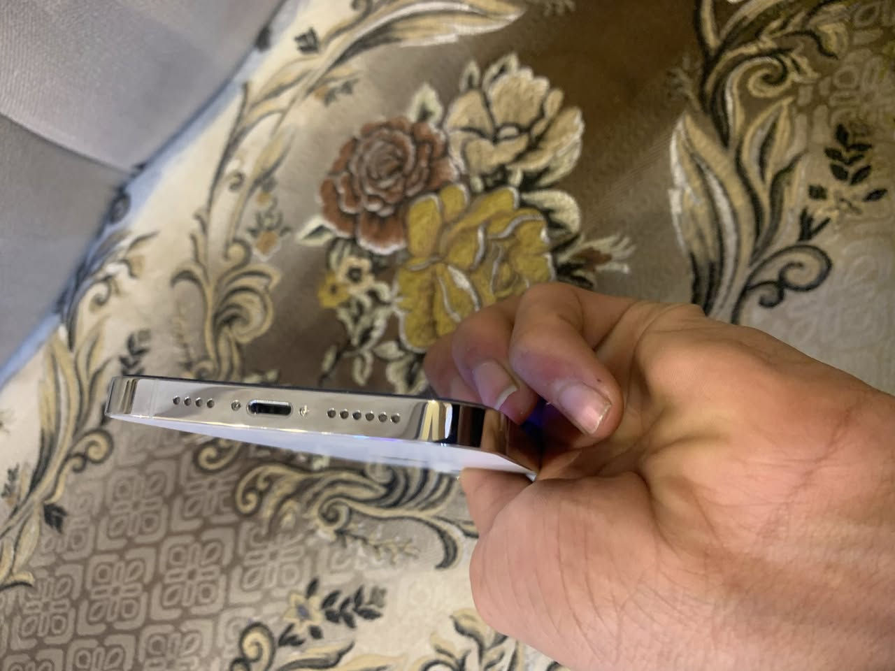 السلام عليكم ايفون 13برو ماكس شرق اوسط نسخت اليابان  جهاز دبل خط الجهاز نضيف حيل حيل شوفت عينك بل صوره وبل واقع احله من الصوره الجهاز ذاكره256 بطاريه 97لامعلايه ولاشي وين ميعجبك افحص جهاز حيل نضيف السعر 750 وبي مجال بسيط اذا موشراي لاتراسل ولاتكسر بلجهاز دور وذا لكيت احسن منه اخذه بلاش مكاني بابل القاسم ***********
