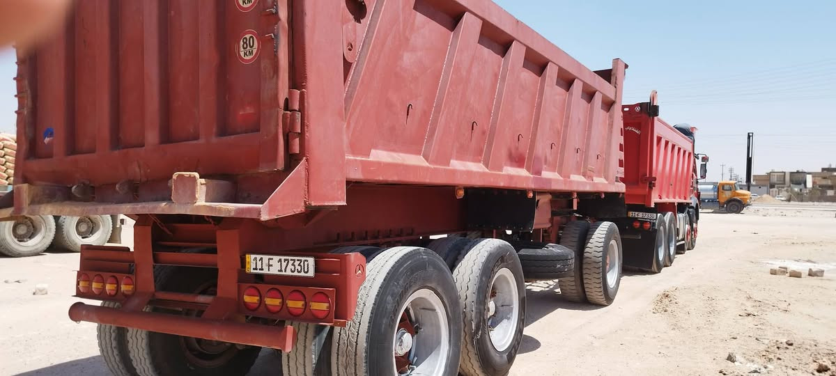 مقطوره للبيع مكان نجف طول ٧ وربع تخم تاير سعر ١٣٥ ورقه ***********
