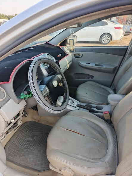 السلام عليكم 
بي وايدي جي اثري موديل 13 محور كير ومحرك كورلا نحله اوتو مصبوغه احزام بسبب تصليح الخياسات سيارة بصمه تشغيل عن بعد رقم واسط انكليزي سنويه لل ٢٠٢٩ بأسمي تحويل ثاني يوم تبريد يشتغل جاهزة مكاني الديوانية الحمزه الشرقي السعر 45 وبيها مجال قليل 
ملاحظة السيارة بيها خيط بخار قليل دواخل بدي نضيف  ***********
