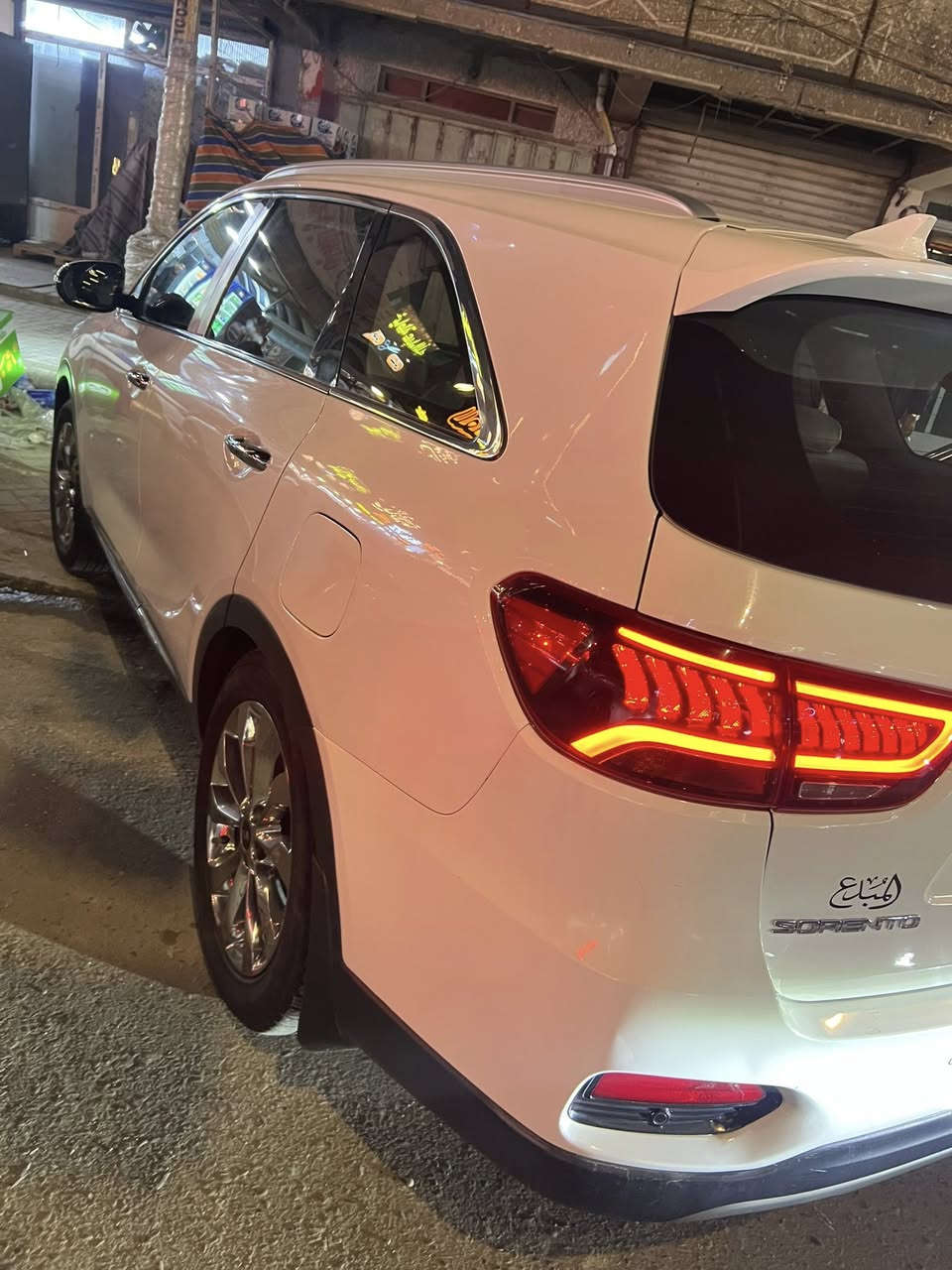 السلام عليكم للبيع سورنتو 2020 خليجي  ماشيه 90 مكفوله فقط بارد يم قبغ البانزين بسيط جاهزه من كلشي رقم بغداد دولي بااسمي كلشي بيه ع وضع الشركه السعر260 المكان بغداد العامريه ***********
