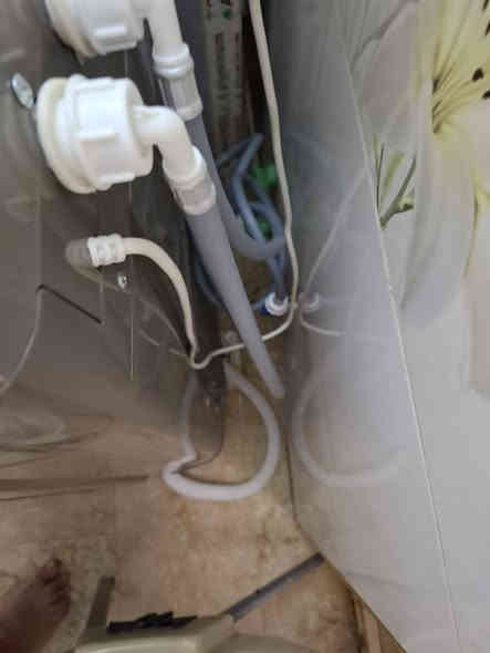 النجف الاشرف(  غساله ال جي نوع جديد  ١٨ كيلو ( جديدة غير مستعمله )  سبب البيع )   ازرار اللمس صعب تنشاف الا  ( نظر جيد )  صعوبة انكليزي ولمس )  صار ٤ ايام من اشترينها  ( سعر الشراء ٤٨٠ الف ) بيه وصل وضمان خمس سنوات .. قيمه وادفع )))  انت قيم وادفع .... جديده غير مستعملة  مره واحده للتجربة فقط .الاتصال بالرقم ***********. ... وصل الشراء موجود وتستلمه  ( فقط ٤ ايام صار من اشتريت ) الغساله بيه ضمان
