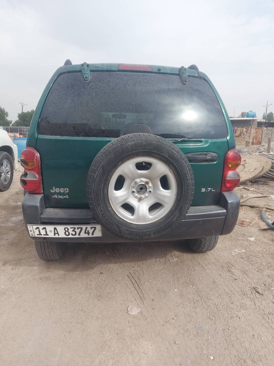 السلام عليكم جيب ليبرتي مديل 2004 رقم بغداد نكليزي مكانهه البصره كير ومحرك جديدات ثنين ونص دواخل حلوه سياره مانقصهه شي تحويل ثاني يوم مكانهه البصره سعرها ٥٨ وبيه مجال ***********
