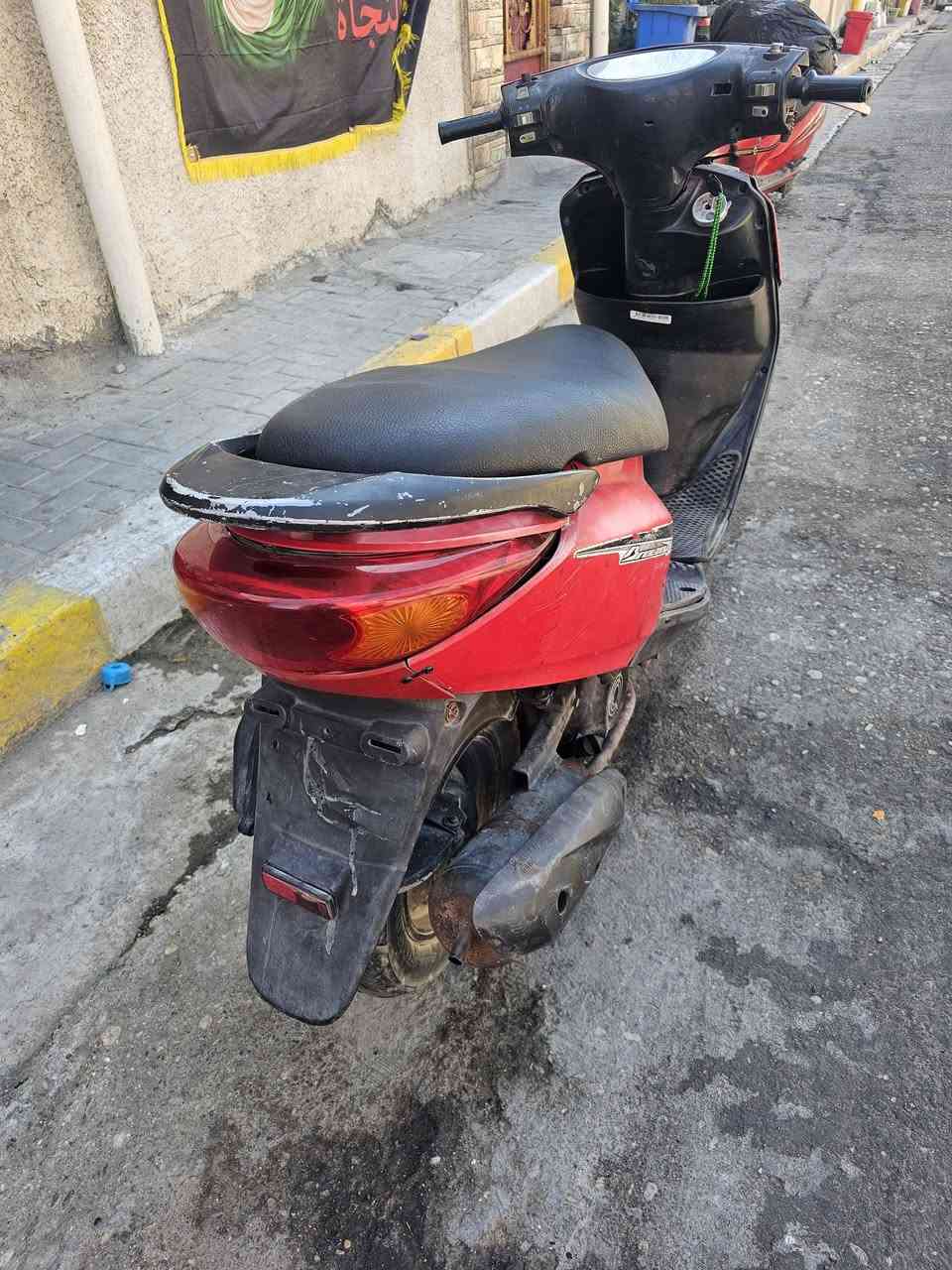 لبريز نضيفه وكفراته اصليه مختمه بس الله شاهد مكينه تخبل تعال وشوف السعر525 وبيها مجال حك الجيه مكاني المدينه ***********
