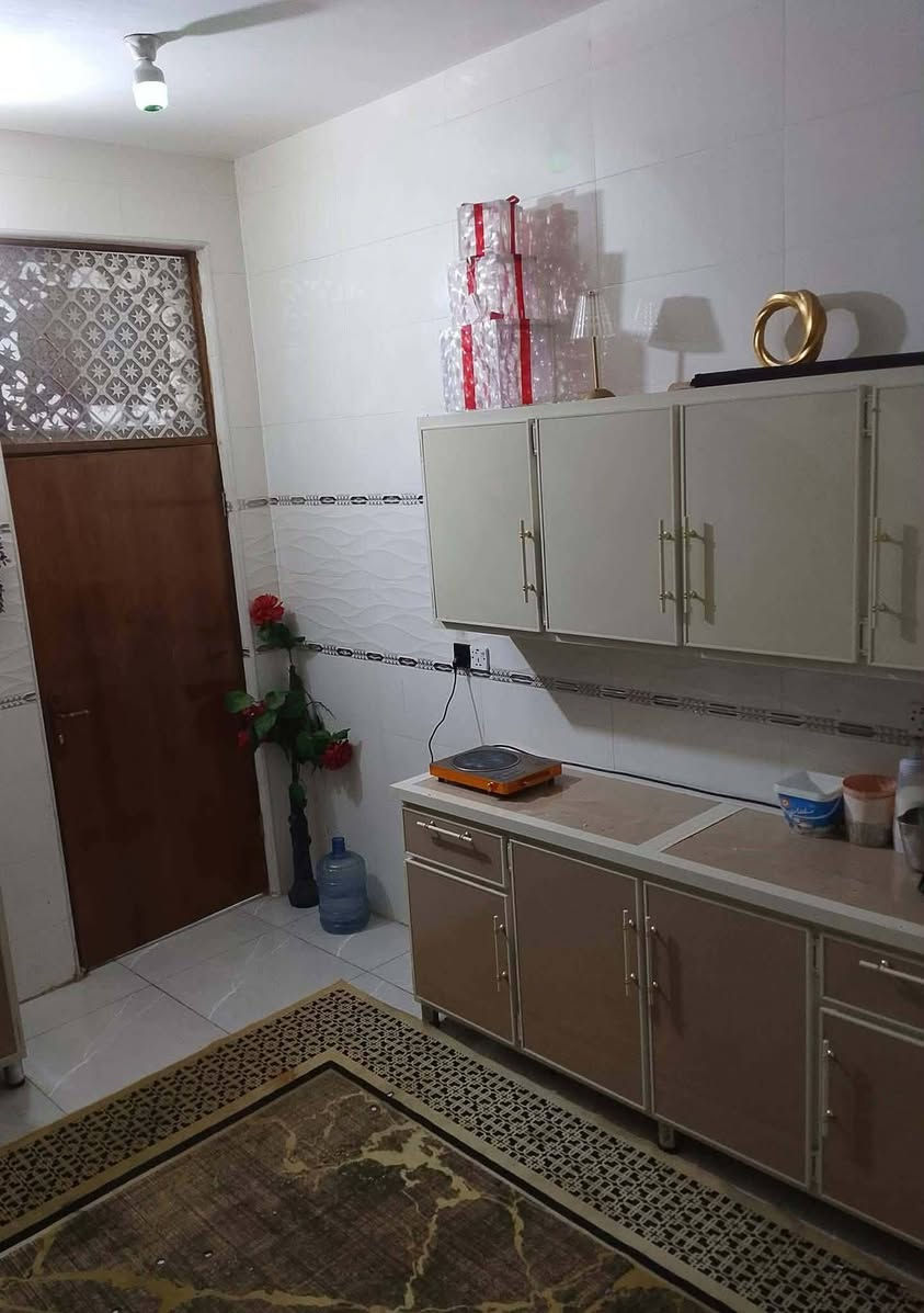 للبيع بيت 100 م² - طابقين
الموقع: ناحية أبو غرق، منطقة هيثم الجبوري، قريب سواق دعدش

تفاصيل البيت:

الطابق: طابقين

المساحة: 100 متر 

الغرف: 2 غرفة نوم

الصالة: صالة استقبال واسعة

الحالة: جاهز للسكن

موقع ممتاز وقريب على الخدمات والاسواق.

الاستفسار خاص


**إذا كنت صاحب هذا الإعلان وتريد حذفه لأي سبب، رجاءا أرسل رسالة إلى الدعم الفني**