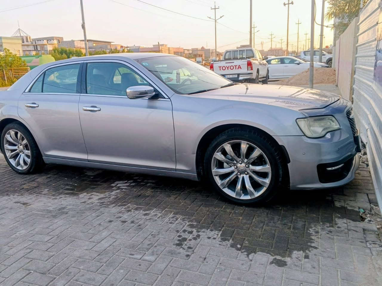 السلام عليكم
اوباما مديل 2018 اصل اصل تحويل ثاني يوم بأسمنا وارد امريكي ضربتها جاملغ خلفي وقبق بانزين مواصفات بلاتينيوم فوووول الاخير كلش فتحه بانوراما وحساسات ورادار السياره مفوله للاخير السياره جديده بمعنى الكلمه ما ناقصها برغي كلش ربع ما تصرف عليها ترايك لربيل  مكاني البصره المطيحه  السعر 220

رقم الهاتف: 771 888 0797

ملاحظه** ما متواجد
 على الفيس فقط اتصال
