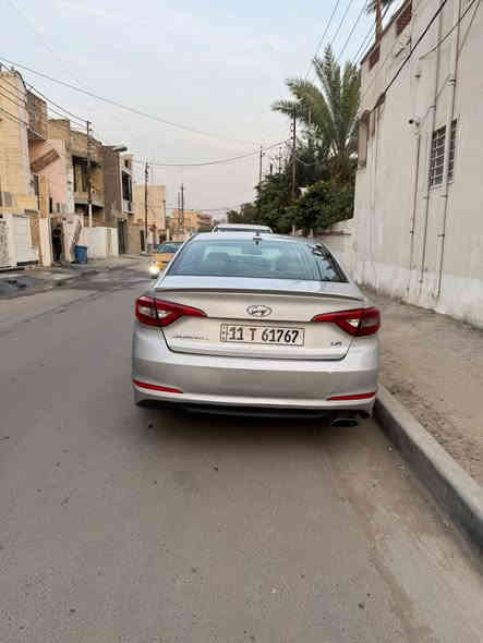 السلام عليكم 
سوناتا 2017 للبيع 
2400 جي دي اي 
سيارة مناقصهة اي شي ضمان كامل 
من شاصي ولغود ومكينه وكير 
حادثهة قبغ صندوك وجاملغ خلفي صبغ بدون تبديل صور الحادث موجودة بالمنشور
البجم كبس 
رقمهة بغداد سنوية بأسمي تحويل ثاني يوم 
مكاني بغداد الاعظمية
تجي تكلب السياره وترابك لاي مكان عاجبك
اذا مو نفس الصور والحجي لتاخذها 
للاتصال ***********
التواصل واتساب غير متواجد على الفيس 
السعر 133 وبيهة مجال
