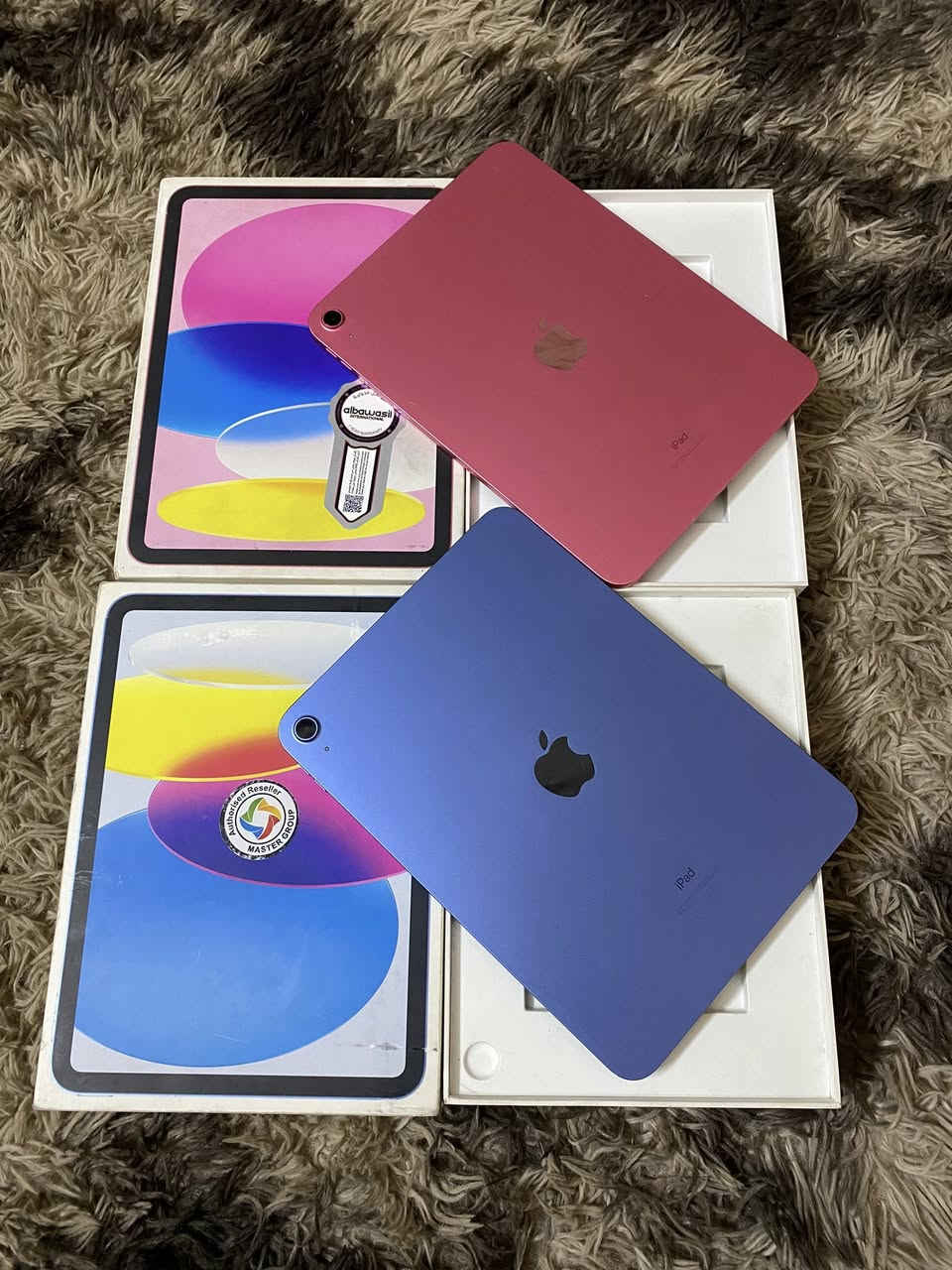 ما متواجد فيس فقط اتصال***********
عنواني بغداد البلديات توصيل موجود
توفر ايباد عشره فقط 10 قطع 
ايباد 10 ذاكره 64 جهاز بلادي ما مفتوح 
ملحقاته كيبل كفر كارتون
سعره415مجال جداا بسسيط
