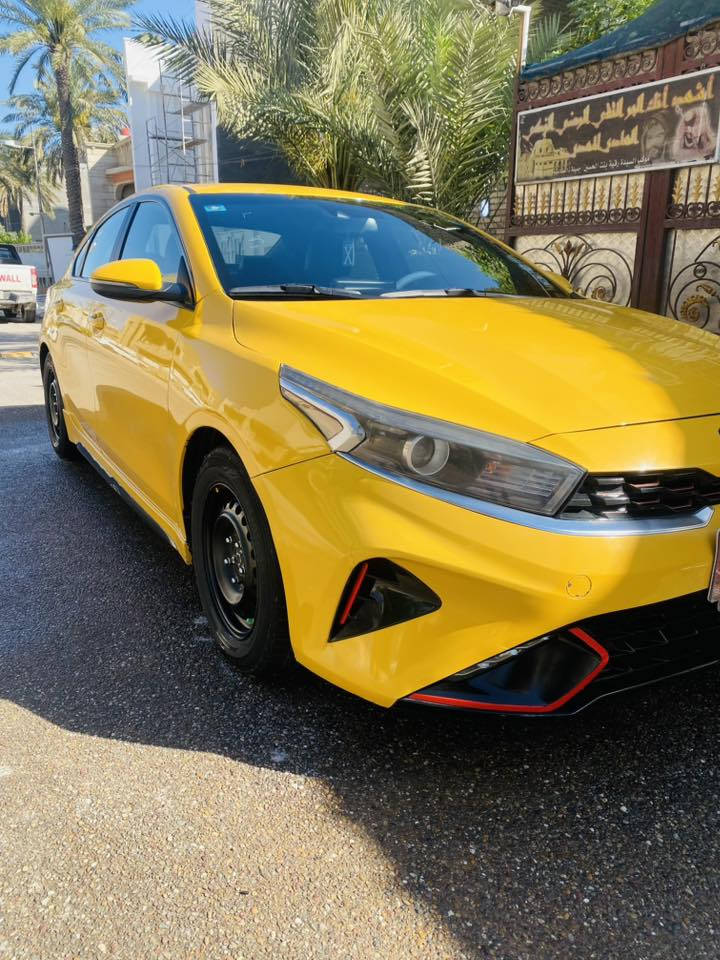 سلام عليكم 
كيا فورتي موديل 2023 جيتي لاين رقم بغداد منضومه غاز السياره ماشيه 54
حادثه بجم السياره نضيفه كلش مال بيت 
رقم صاحب السياره خابره وتفاهم ويا غير متواجد على الفيس ***********
