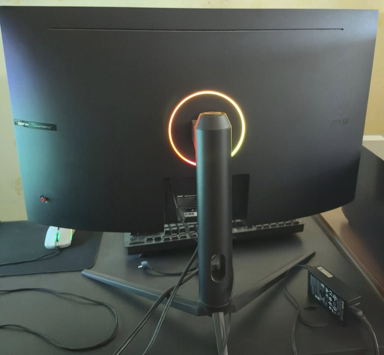 شاشة كيمنك للبيع
شاشة Gaming من شركة msi للبيع
الاسم الكامل:
MSI Optix AG321CQR

المواصفات:
 • الحجم: 32 إنچ
 • نوع الشاشة: منحنية (Curved)
 • الانحناء: 1500R
 • الدقة: 2560×1440 (QHD / 2K)
 • نوع اللوحة: VA
 • تردد التحديث: 165Hz
 • زمن الاستجابة: 1ms (MPRT)
 • دعم المزامنة: AMD FreeSync Premium
 • الألوان: sRGB ~100%
 • المنافذ:
 • 1× DisplayPort 1.2
 • 2× HDMI 2.0
 
نظيفة 100%
السعر: 325.000

للتواصل:***********
