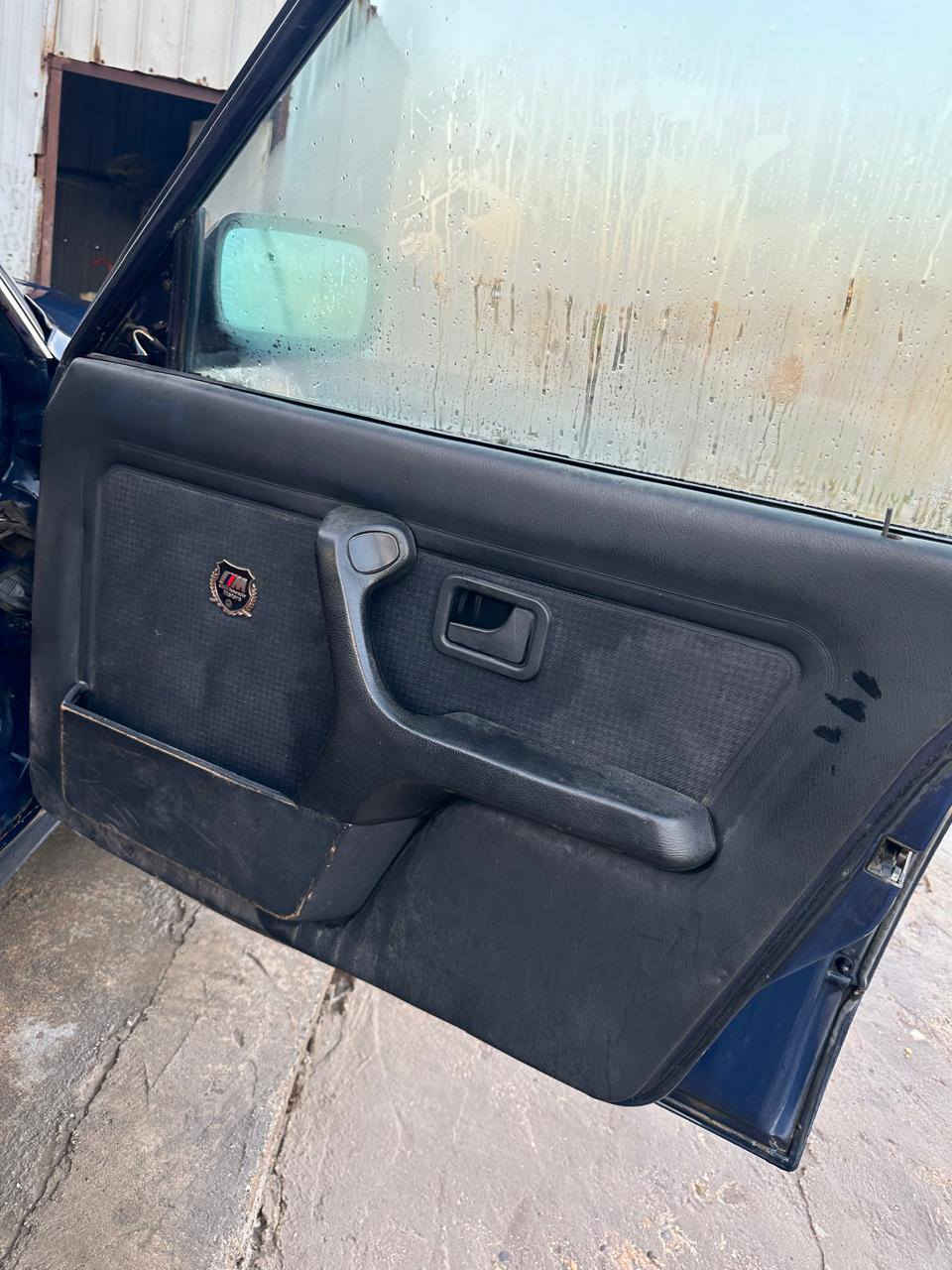 سلام عليكم 
زعره للبيع ٣٥  قفل 
كل شي بيها بشرط مناقصه شي ونقص ينزل من السعر رقم بابل تحويل مباشر بيع مستعجل تحتاج ترتيب وصبغ فقط  كل شي بيها مشدود حاويه وجديد ظفيرة حاويه 
ومحرك وكير وأكسل حاويه 
حداديه كامله وجديده باتري وتخم تاير و5ويل كب اصلي 
تحياتي للجميع
 ***********
