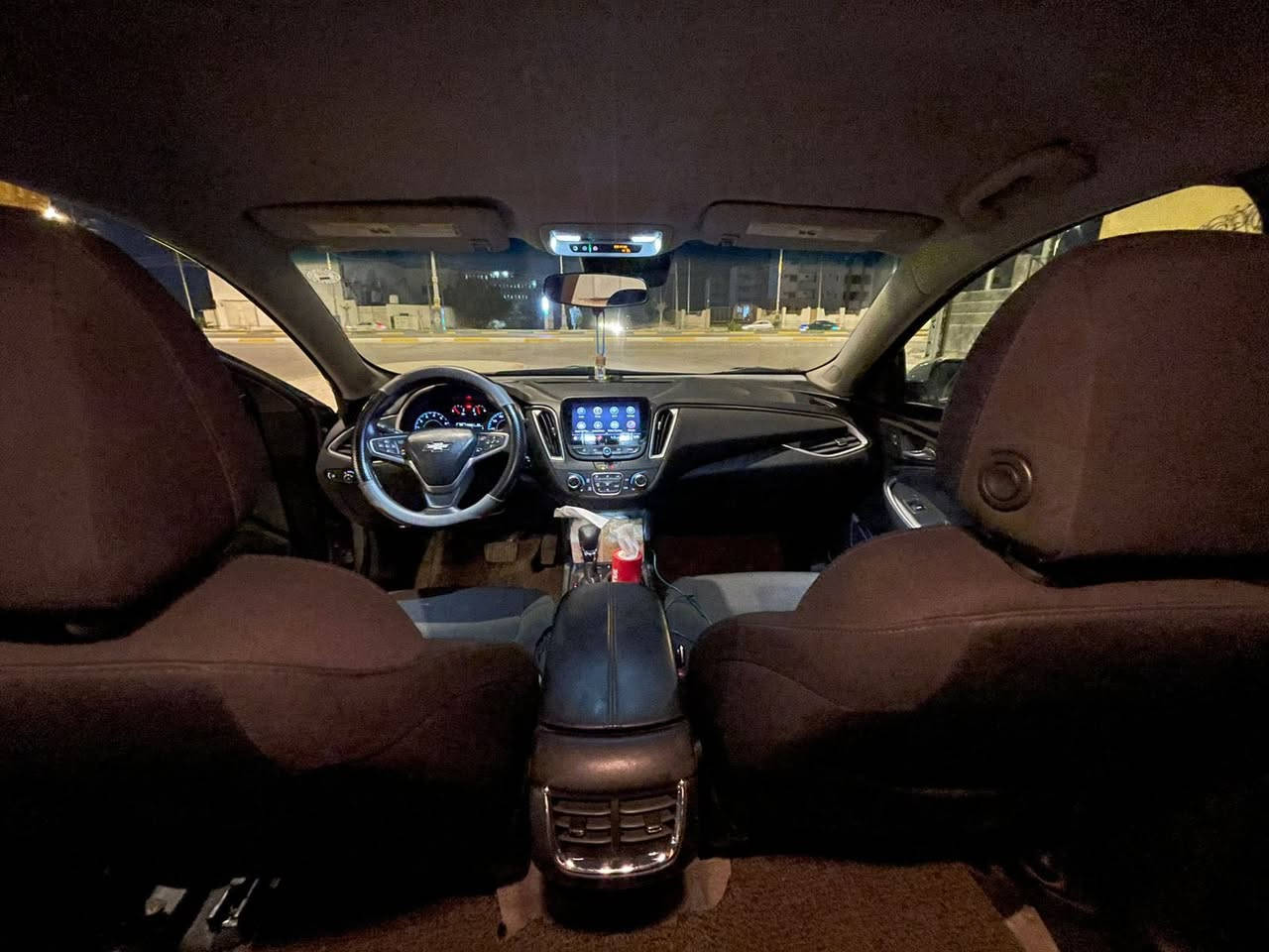 سلام عليكم
ماليبو  موديل 2023 رقم اربيل دولي رقم وسنويه وهزه جديده    تحويل او وكاله   فئه Lt    حادثها بنيد فقط والباقي كفاله شرط الفحص
موصفاتها 
(داتا شو  ، كشن كهرباء ، بصمه  دخول ذكي ، تدفئه كشنات ، مكينه 1500 توربو   ، شاشه كبيره ، كامرات دواره  ، تبريد خلفي ، اشاير بالمري ، ويل كب حجم 16 ،  رادار امامي وتحديد مسار  ،تحكم ستيرن ) 
غراض الشركه ما مستعمله وبصمه اضافيه جديده 
السعر 128$ 
الموقع  النجف الاشرف حي الصحه  
للاستفسار 
0781 559 5554
أ.منير الجشعمي
