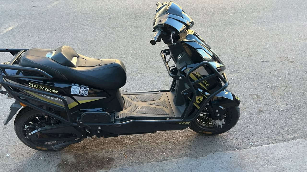 دراجه شحن للبيع نظيفه كلش الله شاهد تمشي اكثر من 40 كيلو وتتحمل وزن ثقيل السعر 850 وبيها مجال عنواني بغداد العطيفيه رقم الهاتف.***********
