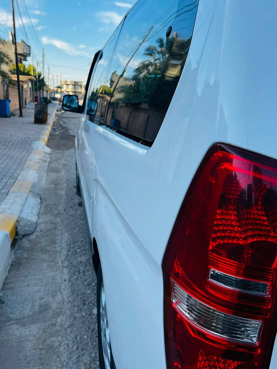 السلام عليكم 
اللهم صلِ ع محمد 

للبيع ستاركس ٢٠١٤ رقم بغداد مشروع وطني

- الحمدلله السيارة نظيفه ومكفوله من الضربه 
فقط بارد بالصندوق (يم يدة الباب ) 

- كير محرك صدر كله مكفول 

- زوج تاير أمامي جديد 
- ⁠كشن دوار 
- الارضية تغليف
- تدفئة / تبريد 
- كهربائيات كلها شغاله 

- ⁠ السعر 170 وبيها مجال
- ⁠مكان السياره سامراء

سيارة جاهزه 

للاستفسار ..

‭٠٧٧١ ٩٩٨ ٧٦٥٠‬
