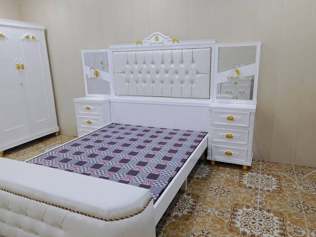 كما وعدناكم على كل ماهو جديد وجميل من معمل نجاره الطارق الشرقاط الحي العسكري قرب القصابين باداره محمود وإخوانه وبأسعار مناسبة شعارنا الدقه في العمل/////***********////***********
