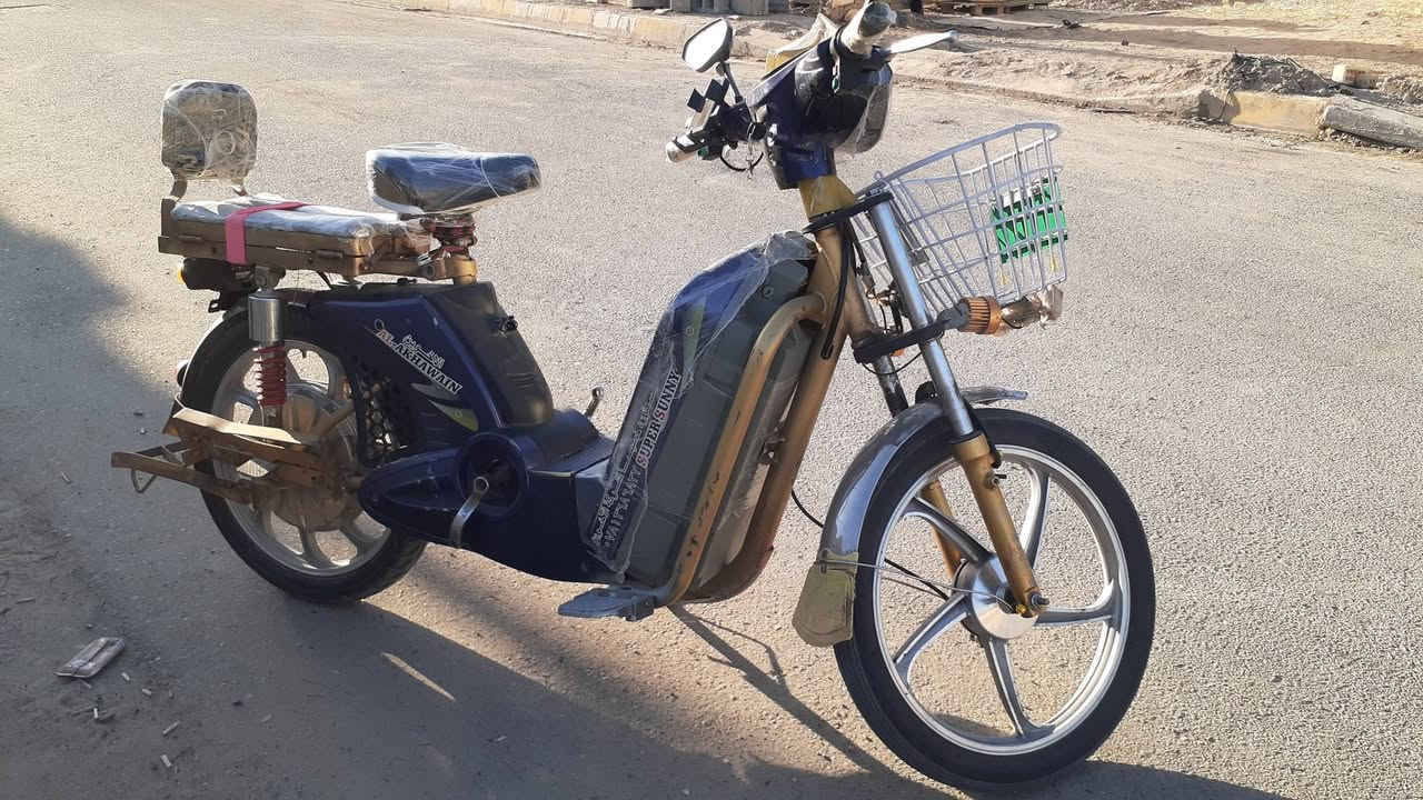 للبيع لوك نضيف بطاريات فول فقط اثنين يقرن 8 كله شغال
سعره 225
***********
