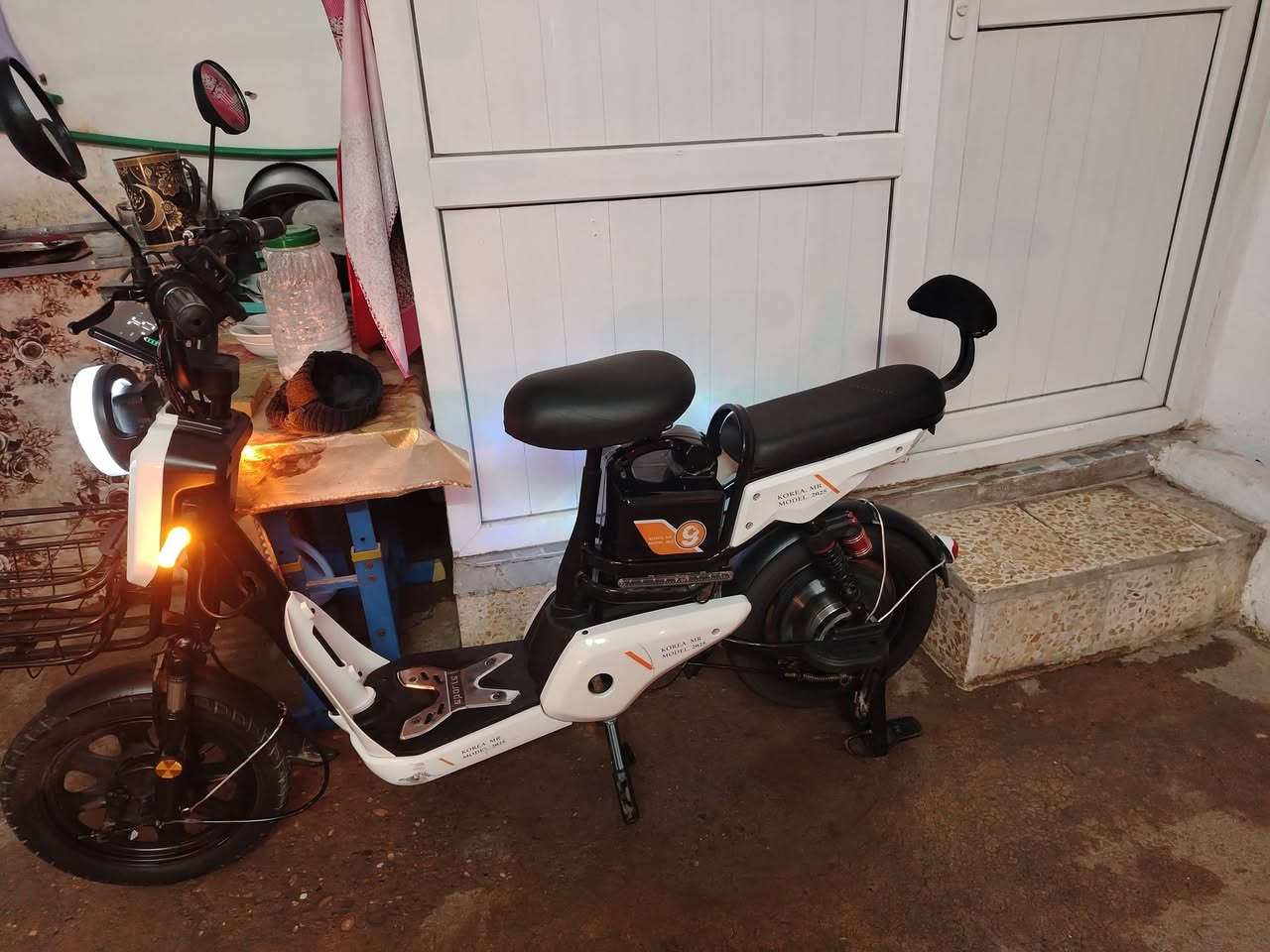 ماطور شحن حجم 16 بيها تثبيت سرعه اربع نمرات اشاير يمين ويسار شركه كوريا ام ار شرط بطاريات عل فحص سعر 250 ويرهم مراوس شعندك نزل


**إذا كنت صاحب هذا الإعلان وتريد حذفه لأي سبب، رجاءا أرسل رسالة إلى الدعم الفني**