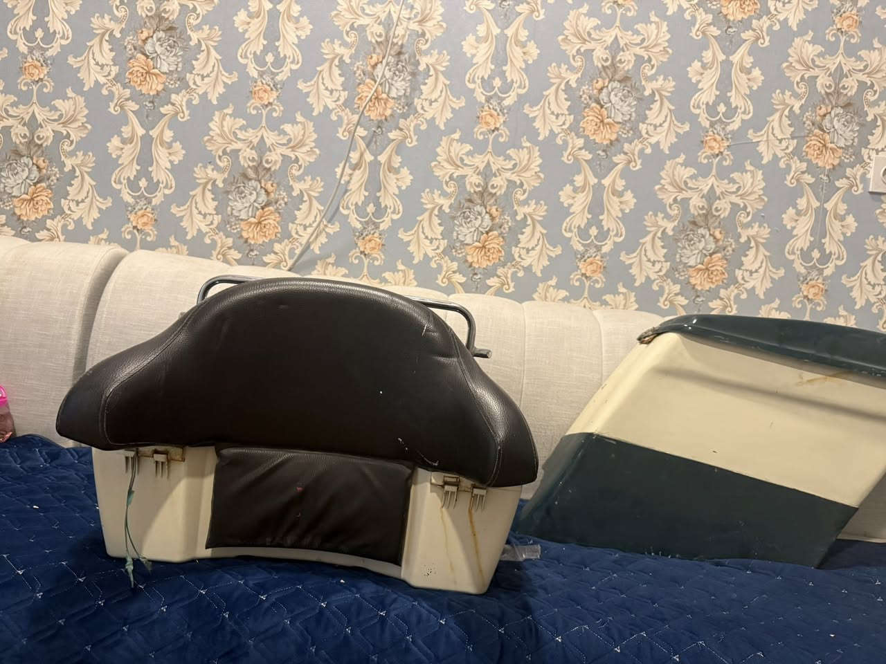 تزويد بجم كامل مغلف داخل وخارج لوك جديد
جنط جانبية كبيره جدد + لحية جنط جانبية
جنطة خلفية +تجوة كبيرة+ سيباية فوق الجنطة كبيرة نيكل
للبيع سستم كامل او قطع منفصلة كذلك ماكو مشكلة
الي يريد يتواصل وياي
***********
اتصال وواتساب وماسنجر متواجد
المكان بغداد/ المحمودية يوجد توصيل
