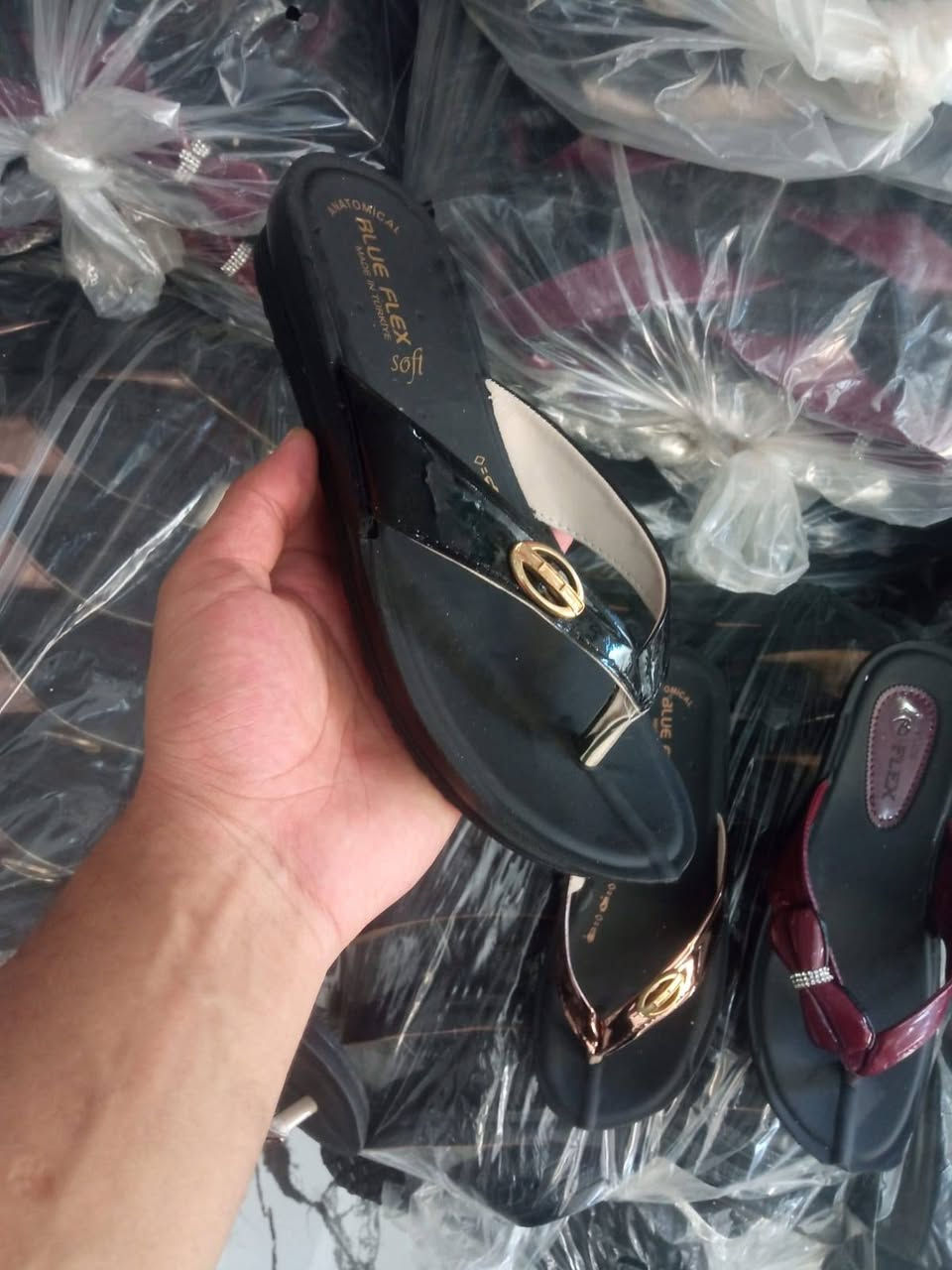 شروة أحذية شحاطة رجالي ونسواني وولادي العدد 15الف جوزة اقل طلب 1000جوز سعر 80سنت


**إذا كنت صاحب هذا الإعلان وتريد حذفه لأي سبب، رجاءا أرسل رسالة إلى الدعم الفني**