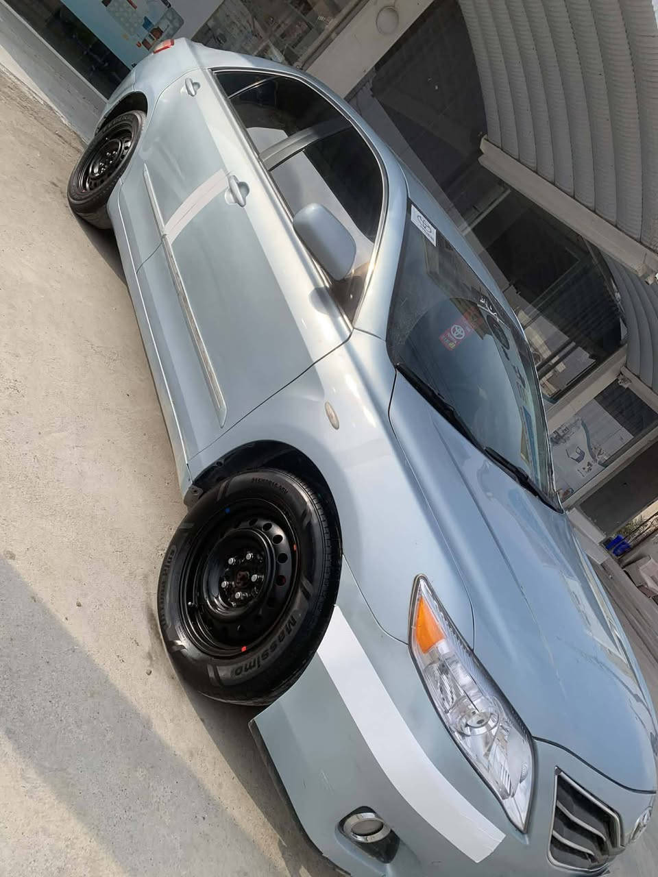 camiry 2011 براوەی دوبەی بێداحم و لێدران سەیارەیکی تابلێ خاوێن گێر مەکینە تەقە ڕەقە بەشرت ناو زەرد بێ بۆیاخ 
سحری 55گەلاو محامەلەیە برایانە 
***********
شوێن ڕانیە
