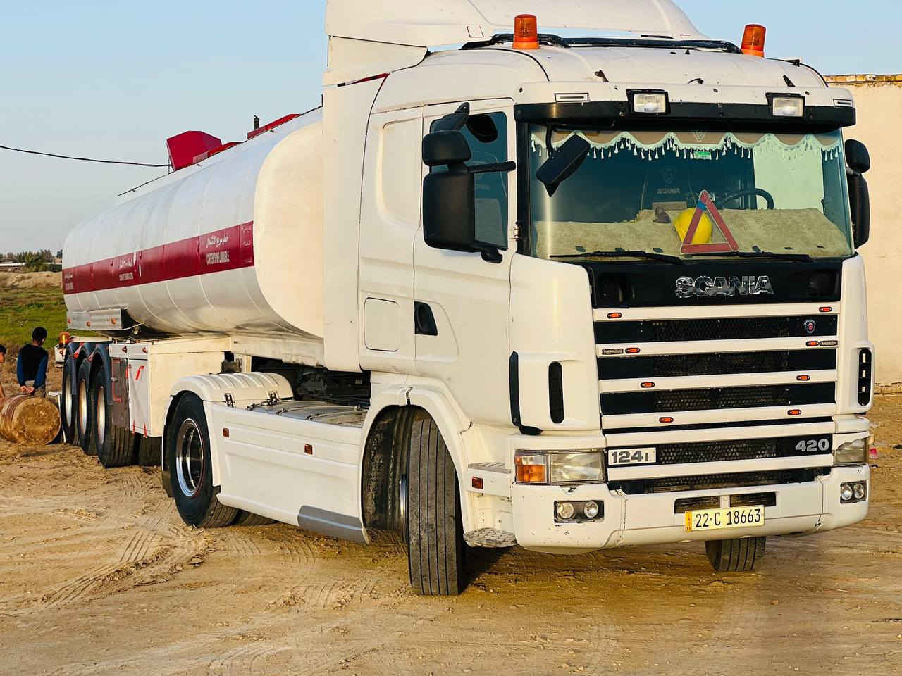 سلام عليكم للبيع سكانيه
موديل ٢٠٠٤مكينه أنجكتر لاتبخير ولاتنقيص

كيره ٣/٣

تانكي شاكر ١٢

تخم تاير راس وعربانه 

تبريد تدفئه 

جي بي اس 

طوناج جديد 

تصريح أمني 

سياره جوه شغل 
رقم أربيل سنويه جديده تحول أو وكاله 
بسمي

مكان ناصريه /***********
