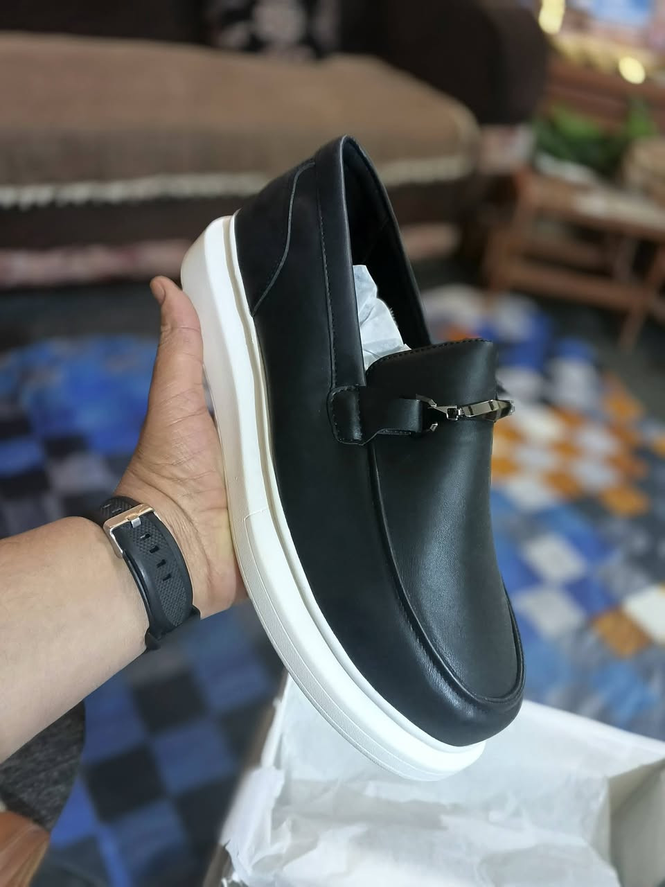 شلعه احذيه رجالي
130  قطعه 
عنوان بغداد 
واتساب 📞 
***********
