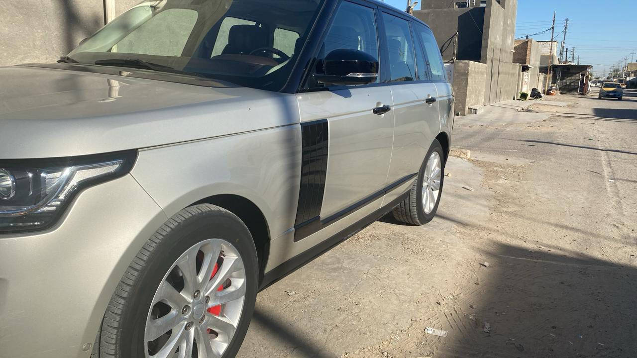 للبيع او مراوس رانج ڤوك شكل الجديد موديل 2013 فول مواصفات للاخير وجاهزه من كلشي مكينه سوبر معروفه مواصفات الرانج وخاصتنا هاذه الشكل خليجي سردار مكفوله كفاله عامه حته من الشخط والنكراش رقم شمالي وباسمي تحويل ثاني يوم سعر 27 الف وبيها مجال مراوس وينطي فرق نتراهم حسب القناعه رقمي *********** مكاني بغداد حي الجهاد
