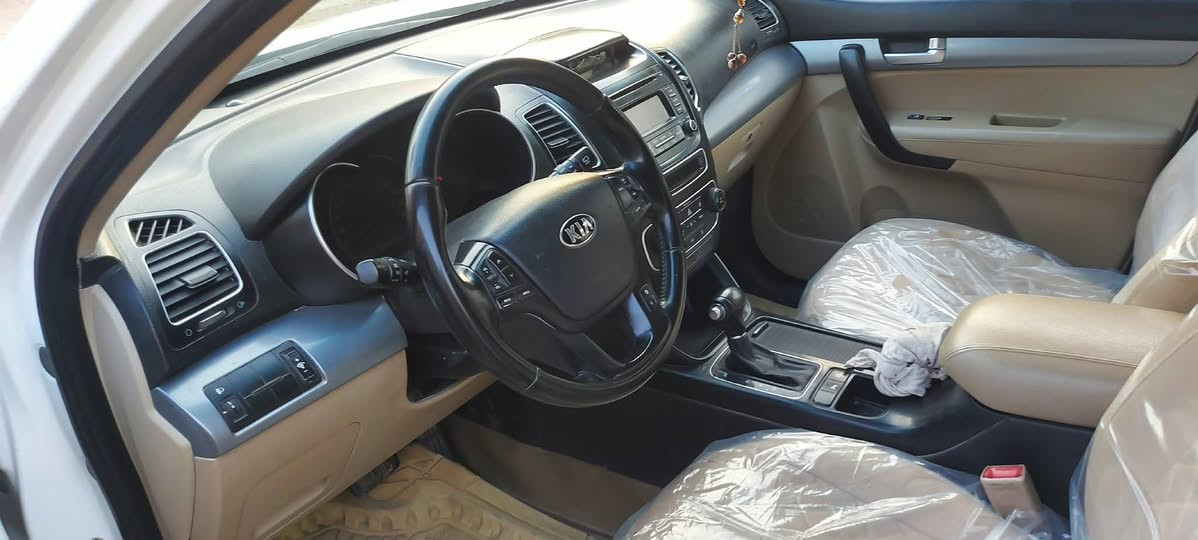 السلام عليكم
سورنتو 2015 خليجي 6 سنلدر فول مواصفات بصمة تشغيل +بصمة ابواب كشن كهربائي سياره جديده كلش مكفوله ماشيه 130 الف

7 راكب

رقم بغداد بأسمي

بيه بارد  بين الباب والجمالغ الأمامي السونار موجود بالصور

العنوان بابل السعر190 وبيه مجال بسيط

مكلف بالنشر اتصل على الرقم ***********
