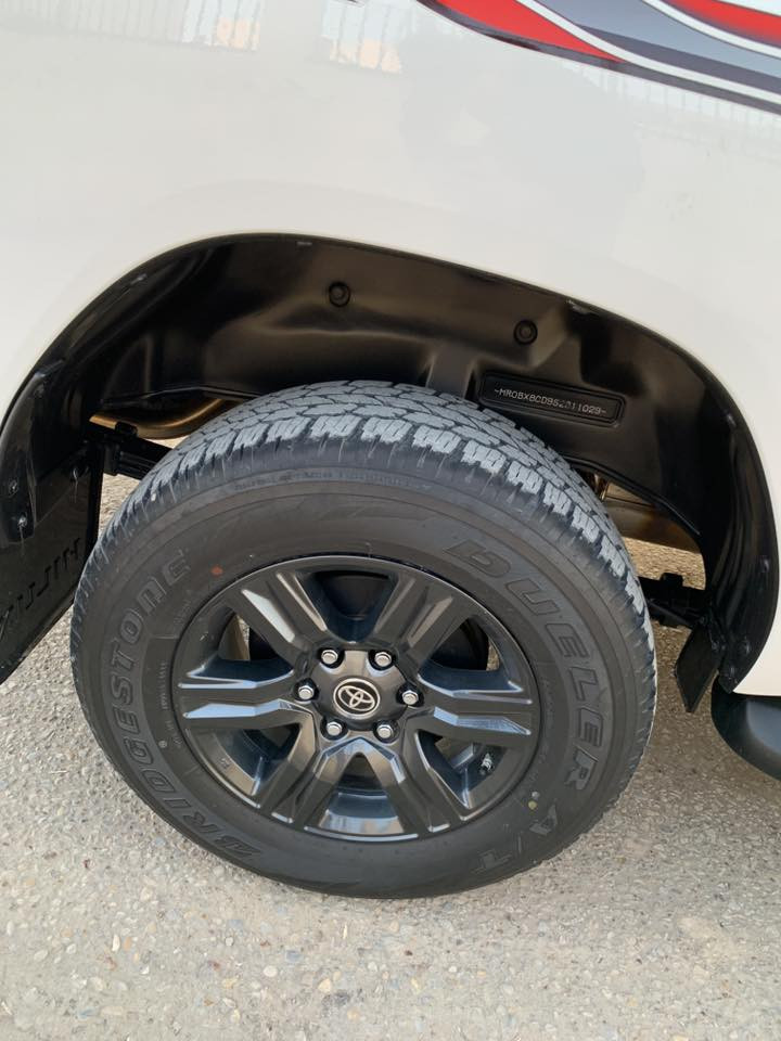 تويوتا هايلوكس موديل 2025 رقم بغداد كفالة عامه ماشيه 15 الف ام لضمان فول مواصفات شركة ساز SAS فور ويل 
شاشة كبيرة 
رادارات 
تبريد مقاعد 
مثبت سرعه 
جام اوتو 
كامره
حساسات 
شاحن وايرلس 
دوشمه ارضيات 
دوشمه كشنات 
وبعد باقي لمواصفات معروفه 
العنوان ميسان العماره مركز المدينه قطاع 30 
***********
