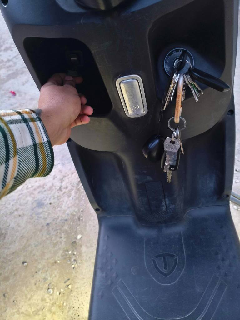 جزيرة بغداد السياحية/ منطقة كميرة .دراجة شركة Talg فئة Rayan سعرها مناسب وبي مجال .دراجة غنية عن التعريف وغراضها موجودة بالسوك من البرغي للبرغي بالخلاني يم مجمع ابراهيم كرماشة وكيل شركة Talg
***********  /واتساب الفارس, صلاح الدين
