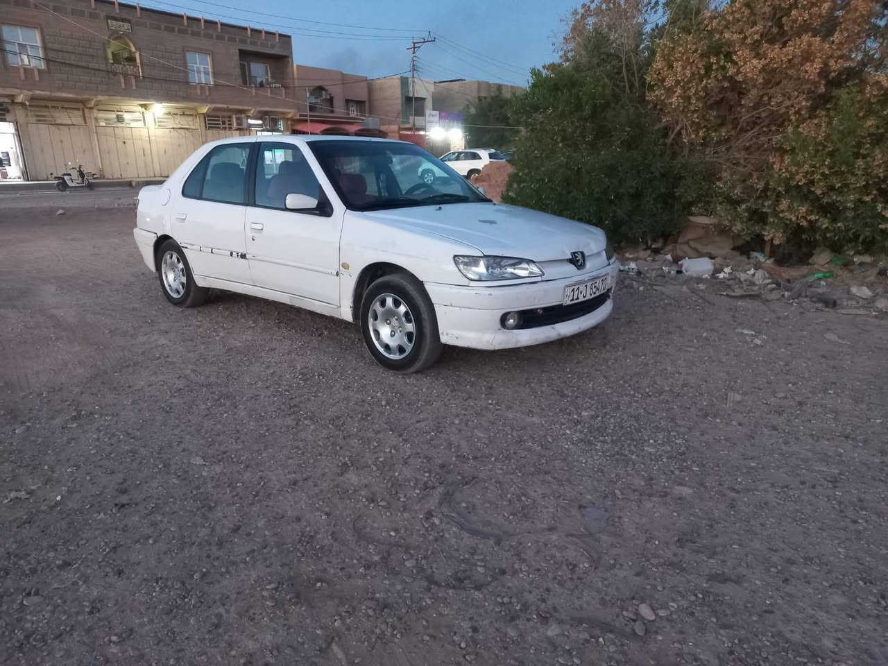 بيجو 306 موديل 2001
سياره كامله وجاهزه من كلشي رقم دولي بغداد باسمنا
تبريد ثلج تدفئه فول 
منظومه زنون نهار 
عنواني صلاح الدين تكريت ***********
