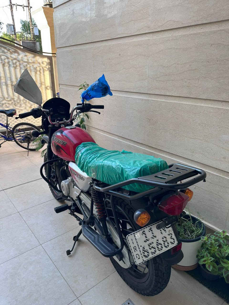 دراجه كلش نظيفه ابد ما مشتغله دلفري 3200 تلاث ملاين وميتين وبيه مجال بسيط ***********
