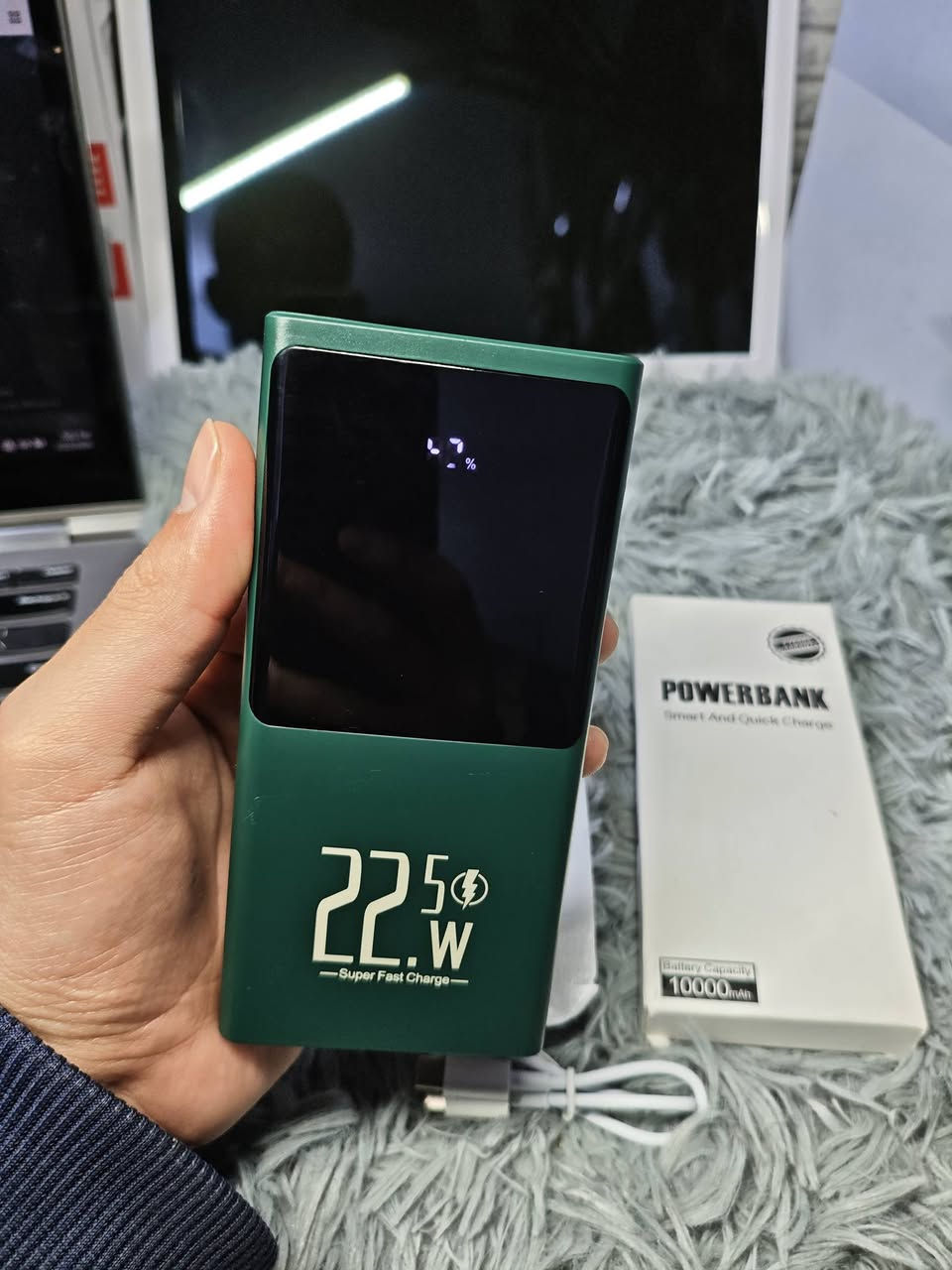 بور بنك 10 الاف ملي امبير  يعني تقريبا يشحنلك الهاتف مرتين بالشحنة الوحدة
جديد غير مستخدم 
سعره 8


**إذا كنت صاحب هذا الإعلان وتريد حذفه لأي سبب، رجاءا أرسل رسالة إلى الدعم الفني**