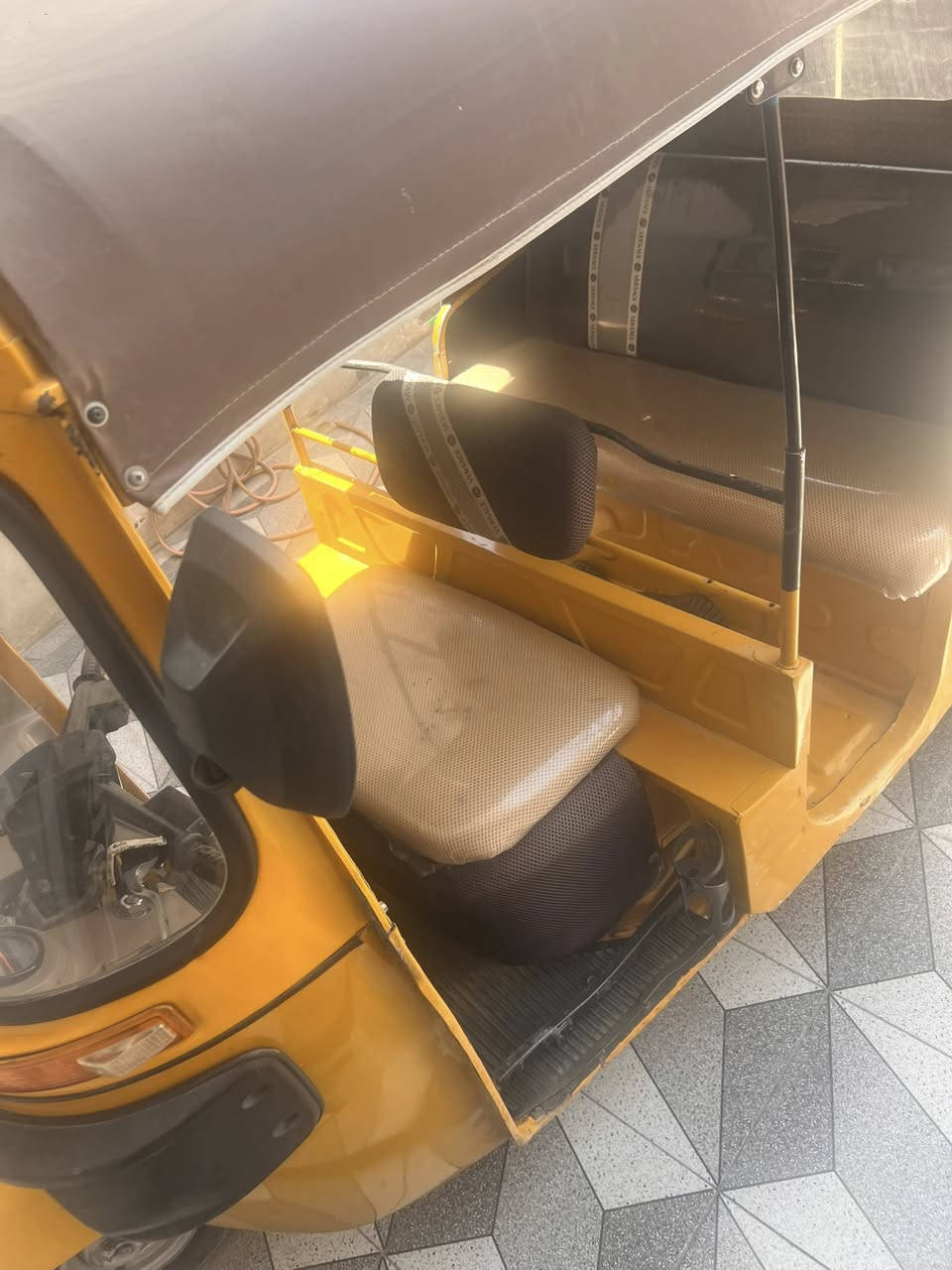 يا الله مديل ٢٠٢٠ سعر ب٦ ونص بيها مجال توصل خاص


**إذا كنت صاحب هذا الإعلان وتريد حذفه لأي سبب، رجاءا أرسل رسالة إلى الدعم الفني**