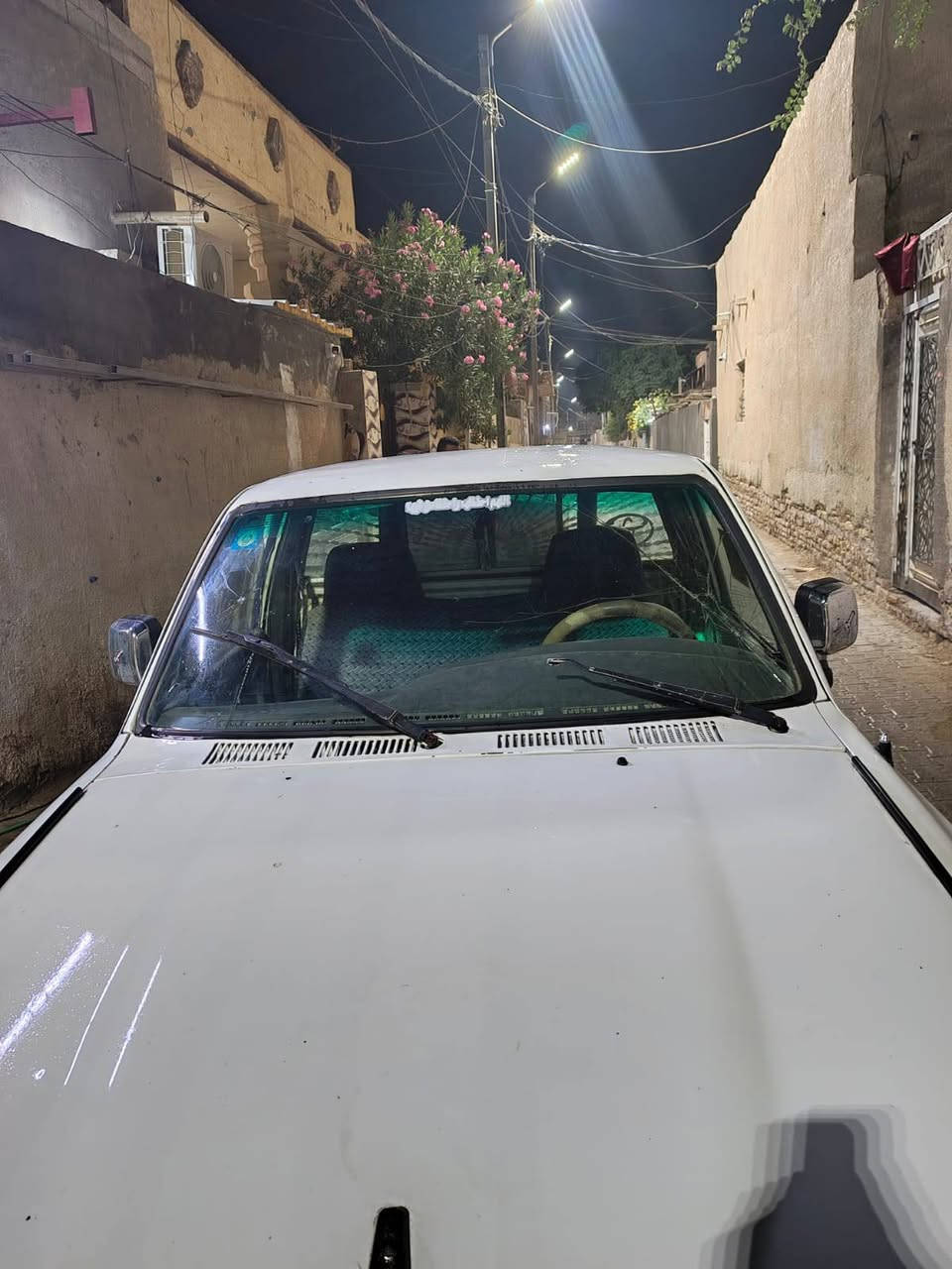 موديل 95مصبوغه جماليه سنويه لغايت 28 كير محرك اكسن شاصي كهرابايات كله مكفول سدر جديد تخم  تاير كهربيات سياره ماناقصهه اي شي سياره موجوده محافظة ميسان قضاء علي الغربي لسعر 48اتصال***********
