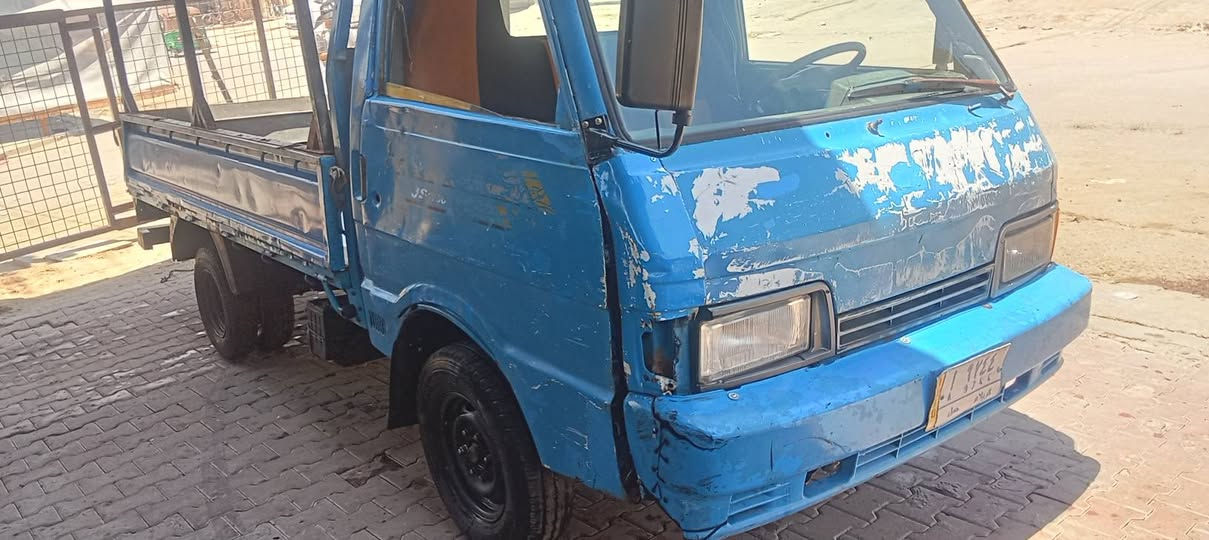 سلام عليكم كيه بنكو البيع موديل ٩٣ سياره بحاله جيده مكينه وكير خير من الله لا تنقيص ولا تبخير سياره ترايهه وين ميعجبك كرهبائيات شغاله تخم تاير نضيف يرادلهه تلحيضات بصيطه كسل بي صوت بل نمره  ثالث فقط  شواصيهه نضيفه سنويه صاقطه صارلهه ٣ اشهر  رايدهه ب ٤٠ وبيهه مجال الشراي تصل وتدلل ***********
