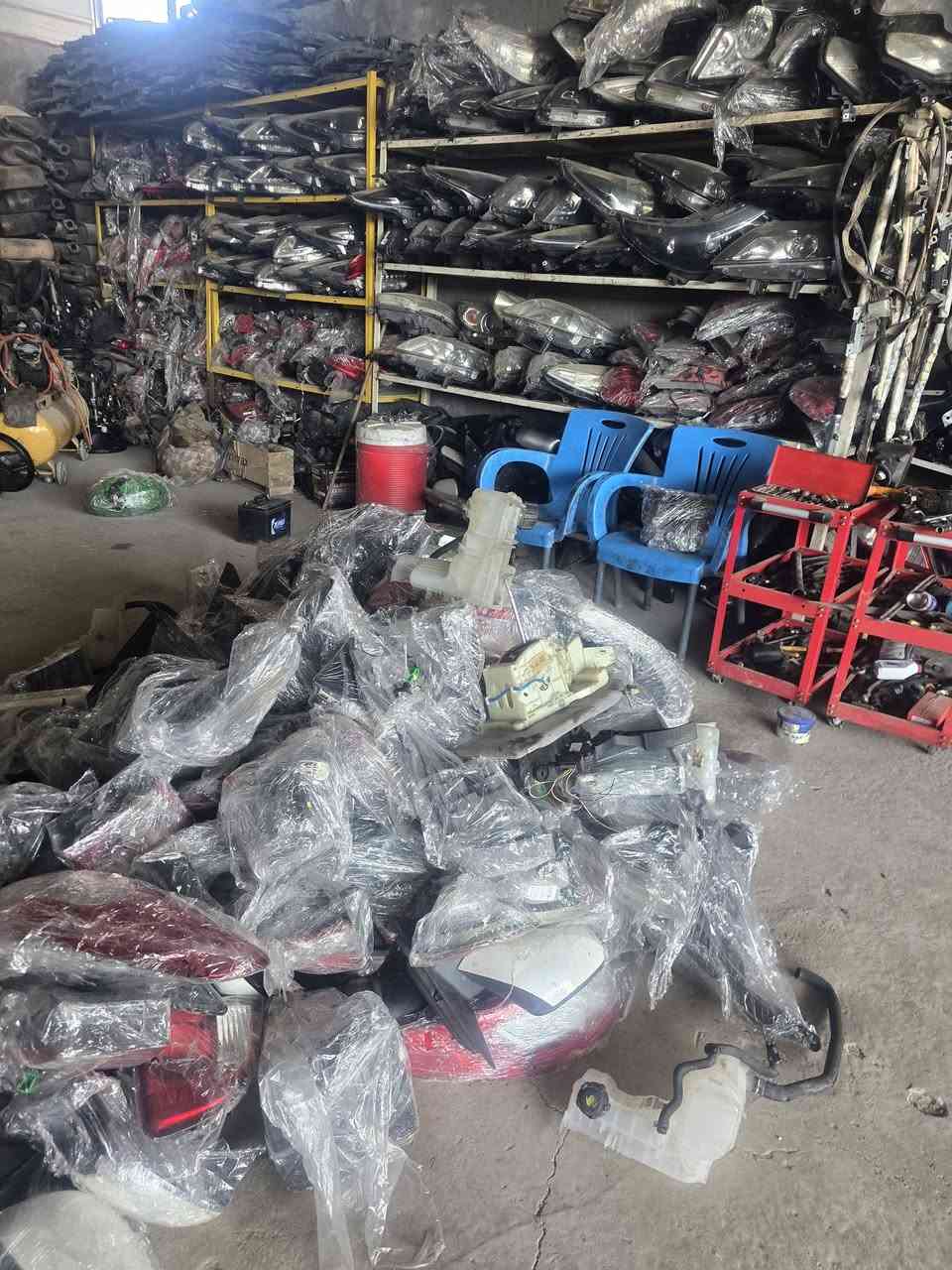 سلام عليكم تم وصول غراض رينو سافران وفلونس من موديل 9 الى 16 يوجد جمله ومفرد العنوان حله نادر مقابيل بانزين خانه عرفان ***********
