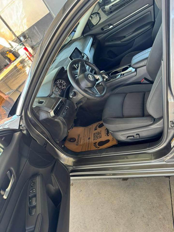 للبيع ومراوس نيسان التيما موديل 2024 
وارد امريكي بيهة بونيد جاملغ صبغ 
السيارة كلش جديد مكفول من الشخوط 
رقم شاصي داخل الصور 
كاتي تترقم شمالي السعر 130ورقة ومجال
الاستفسار اكثر *********** واتساب 
عنوان السيارة اربيل أربيل, العراق
