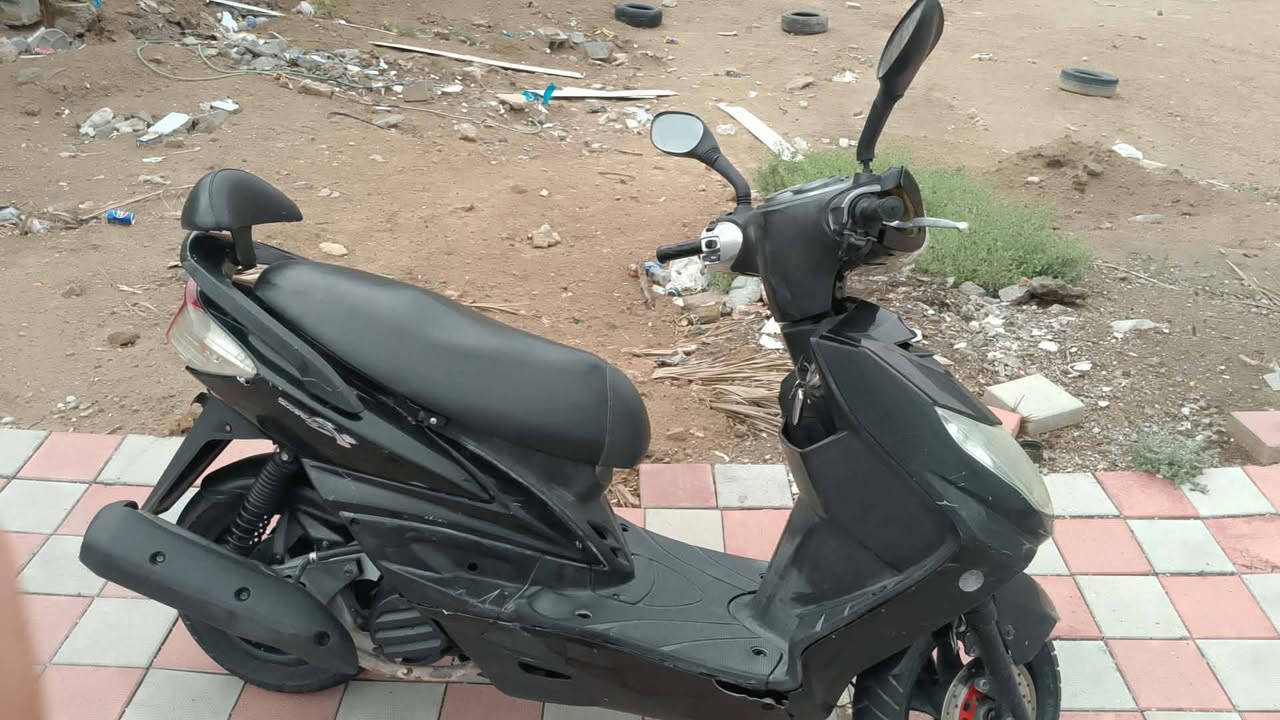 السلام عليكم دراجه سكنس للبيع نضيفه شوفت عينك بل صور السعر 700 الرقم *********** الشراي فقط يخابرني
