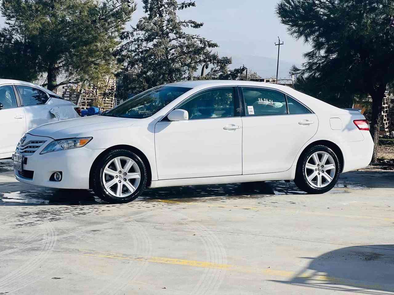 کامری 2011 
ئەمریکی le
بێ بۆیاغ بێ لێدران نمونە لەجوانی
گێڕو مەکینەو تەقەورەقەی بەشەرت 
هەموگیانی جایزە هەموی بەشەرت
نرخی 127 و معامەلە
*********** ڤایبەری لەسەرە Singapore
