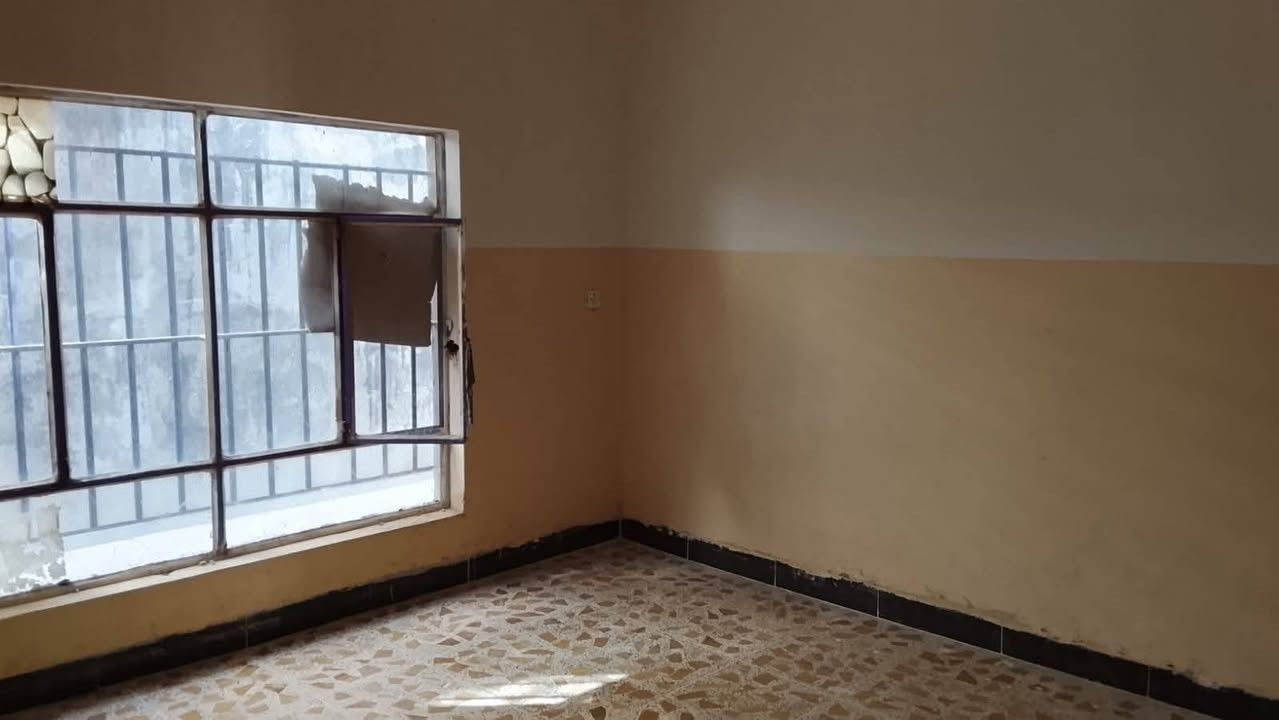 #دار للبيع:-- مساحة 200م_ #طابو صرف 
#موقع:- 77 قرب مستشفى الشفاء 
➖➖➖➖➖➖
#بناء نظيف 
#فول سيراميك
#موقع مميز جدا
__________________
سعر 132 مليون مجال
_______________
للاستفسار اتصال عالرقم
 ***********
***********
