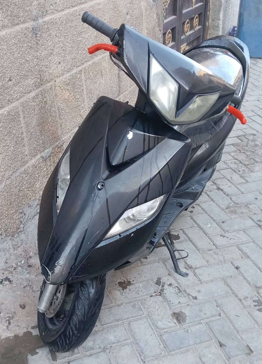 السلام عليكم دراجه سكنس ثعلب للبيع الدراجه كامله بيه بس ترتيب خفيف
 المكينه ما مفتوحه  
سعر 400 
هاذه رقمي 
            ***********
