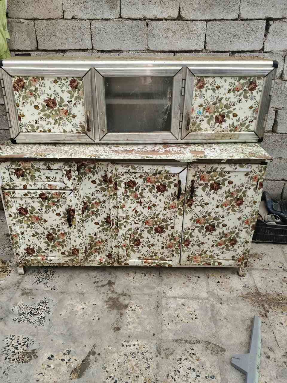 سلام عليكم كاونتر لبيع 180وبي مجال 
***********
