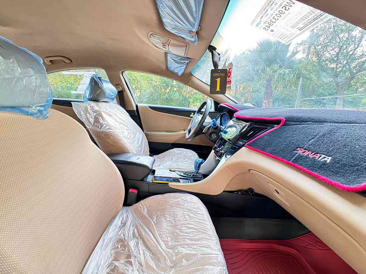 هيونداي سوناتا 2013 خليجي
مكينه 2400 كير 6 نمر
رقم القادسيه الدولي الجديد وهزه جديده باسمي شخصيا 
تبريد ثلج قطعتين امامي وخلفي
مواصفات نص فول 
حساسات خلفيه 
شاشه كبيره 
كامره خلفيه
تحكم بالستيرن
مري شفط واشاير بالمري 
ويل كروم
لد امامي 
كشنات مخمل 
تخم تاير جديد 
حداديه جديده برغي واحد مابيه نقص 
السياره بيه رش بسيط قطعتين فقط بدون تبدل او فتح
ونصبته كلش حلوه الواقع احلى من الصور 
السعر  129 وبيه مجال بسيط 
مكاني الديوانيه قضاء عفك 
رقم التلفون ***********
